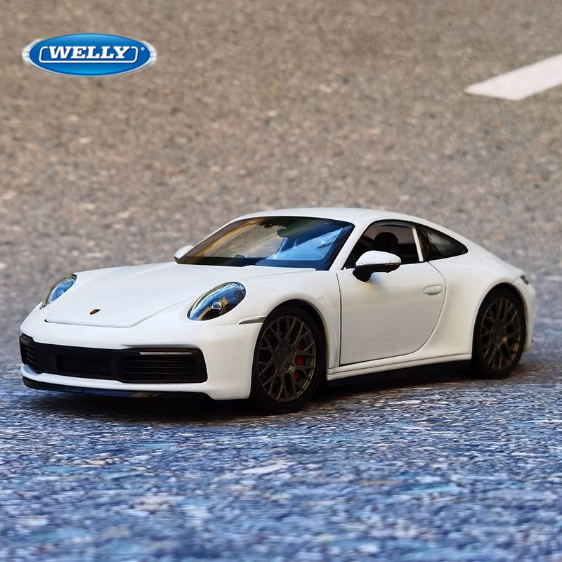 Welly 1:24 Porsche 911 Carrera - Model Kit Porsche 911 评论和价格