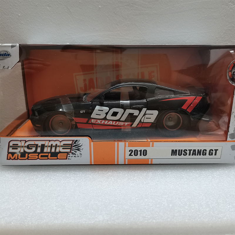 JADA 1:24 Scale 2010 Mustang G - Model Kit Lamborghini 评论和价格