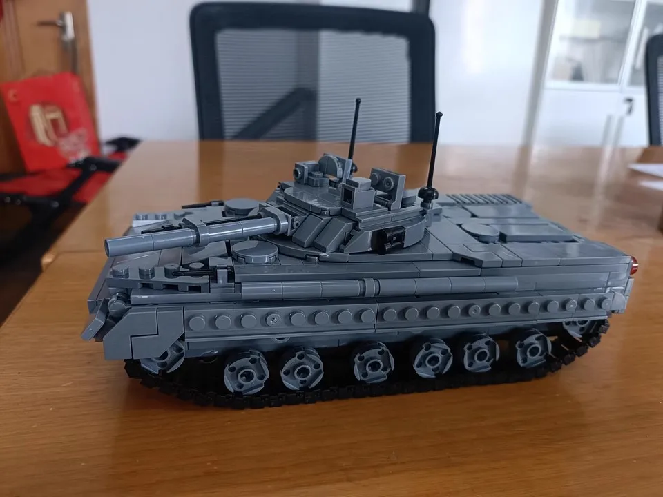Military War Series Army Track - Model Kit Runner 评论和价格