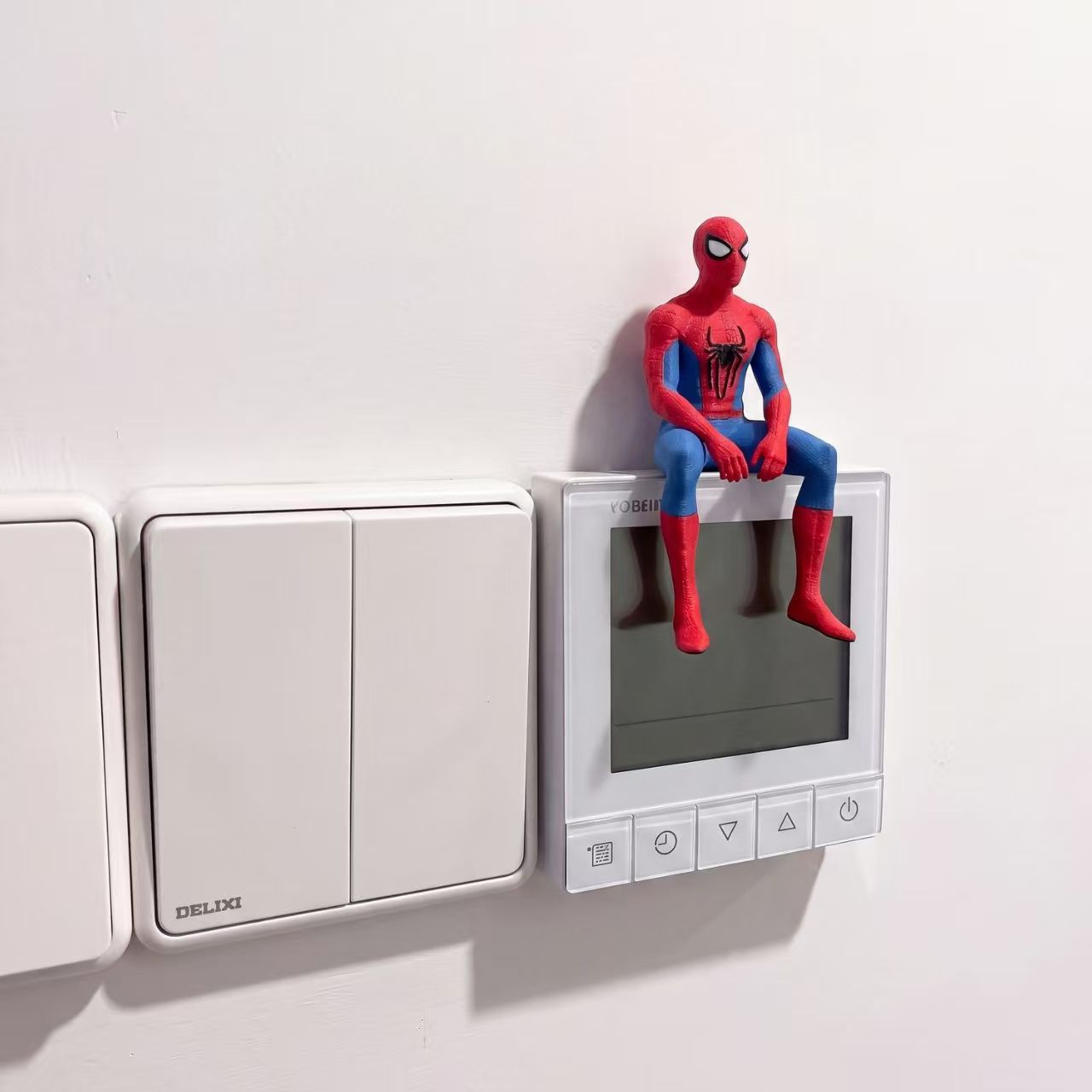 Spider Man Deadpool Sitting Po - Model Kit Deadpool 评论和价格